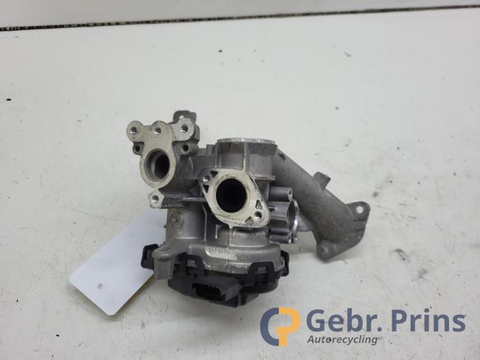 Usagé Valve RGE Citroen Berlingo 1.6 BlueHDI 75 Prix € 90,75 Prix TTC proposé par Autorec. Gebr. Prins b.v.