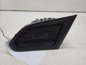 Begagnade Luftmunstycke, instrumentbräda Volkswagen Transporter T6 2.0 TDI Pris € 24,20 Inklusive moms erbjuds av Autorec. Gebr. Prins b.v.