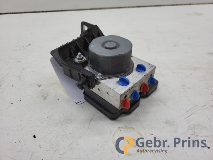 Begagnade ABS-pump Fiat Panda (312) 0.9 TwinAir 60 Pris € 100,00 Marginaltabell erbjuds av Autorec. Gebr. Prins b.v.