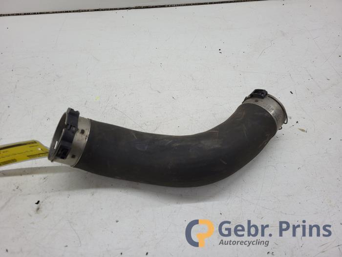 Gebrauchte Intercooler Schlauch BMW 3 serie Touring (F31) 330d 3.0 24V Preis € 25,00 Margenregelung angeboten von Autorec. Gebr. Prins b.v.