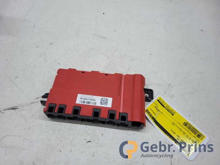 Gebrauchte Stromverteiler BMW 3 serie Touring (F31) 330d 3.0 24V Preis € 35,00 Margenregelung angeboten von Autorec. Gebr. Prins b.v.
