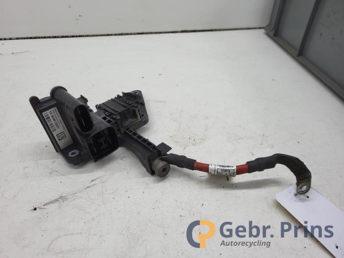 Gebrauchte Stromverteiler BMW 3 serie Touring (F31) 330d 3.0 24V Preis € 35,00 Margenregelung angeboten von Autorec. Gebr. Prins b.v.