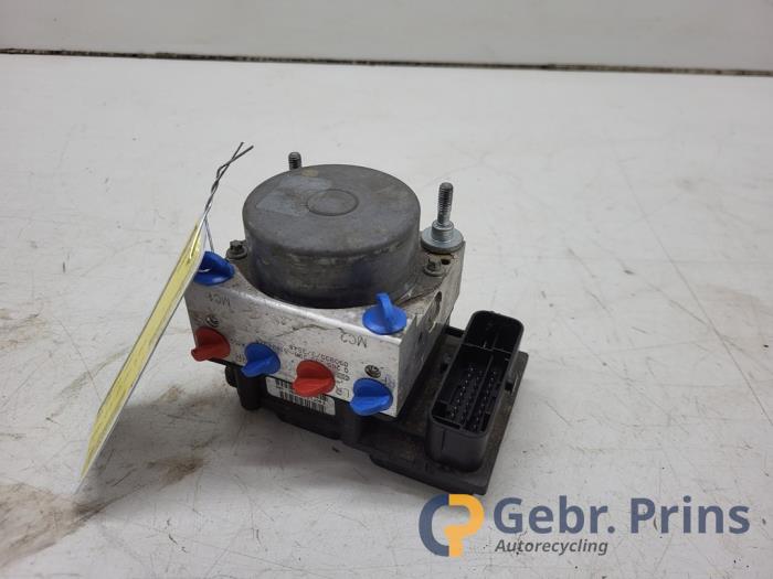 Begagnade ABS-pump Fiat 500 (312) 1.2 Pris € 40,00 Marginaltabell erbjuds av Autorec. Gebr. Prins b.v.
