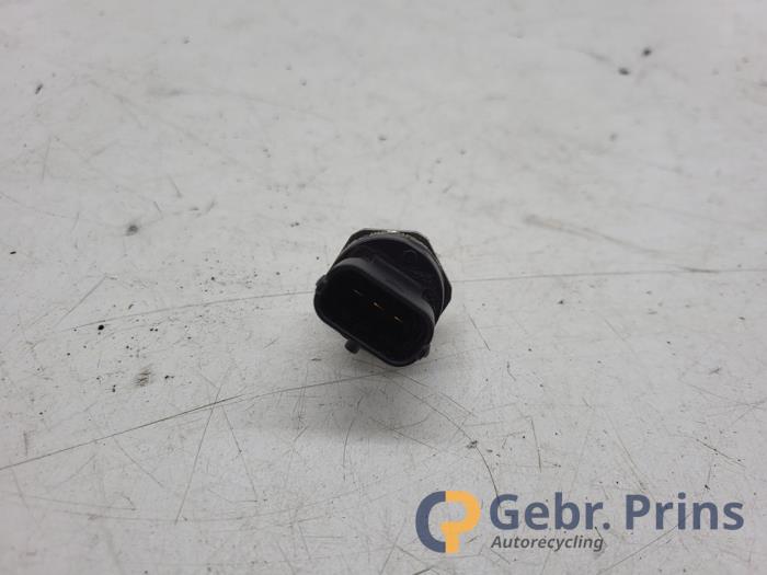 Begagnade Innetemperatursensor Renault Kangoo Express (FW) 1.5 dCi 95 Pris € 30,25 Inklusive moms erbjuds av Autorec. Gebr. Prins b.v.
