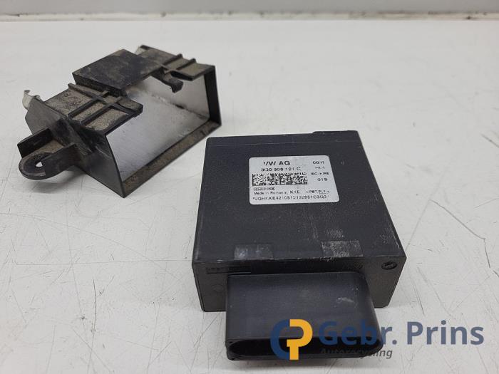 Usagé Module pompe carburant Volkswagen Transporter T6 2.0 TDI Prix € 24,20 Prix TTC proposé par Autorec. Gebr. Prins b.v.
