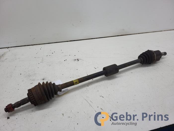 Gebrauchte Antriebswelle rechts vorne Opel Meriva (A) 1.6 Preis € 30,00 Margenregelung angeboten von Autorec. Gebr. Prins b.v.