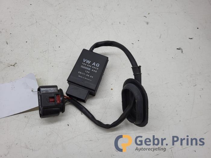 Usagé Module pompe carburant Volkswagen Golf Plus (5M1/1KP) 1.6 FSI 16V Prix € 25,00 Règlement à la marge proposé par Autorec. Gebr. Prins b.v.