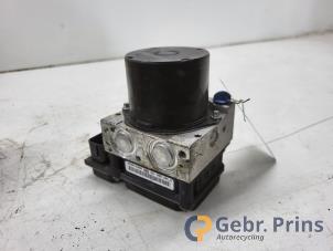 Bloc ABS d'un Volkswagen Polo IV (9N1/2/3) 1.2 2008