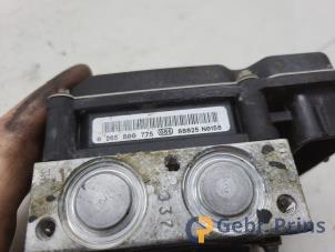 Bloc ABS d'un Volkswagen Polo IV (9N1/2/3) 1.2 2008