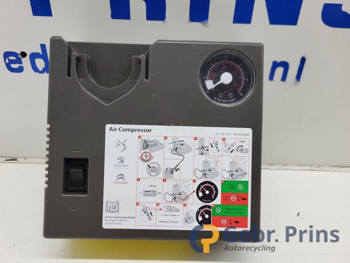 Begagnade Däckpump Citroen C4 Pris € 15,00 Marginaltabell erbjuds av Autorec. Gebr. Prins b.v.