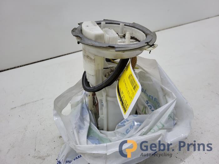 Usagé Pompe à carburant Volkswagen Golf V (1K1) 1.4 16V Prix € 35,00 Règlement à la marge proposé par Autorec. Gebr. Prins b.v.