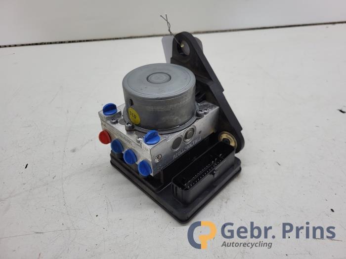 Begagnade ABS-pump Volkswagen ID.4 (E21) Performance 77 kWh Pris € 272,25 Inklusive moms erbjuds av Autorec. Gebr. Prins b.v.