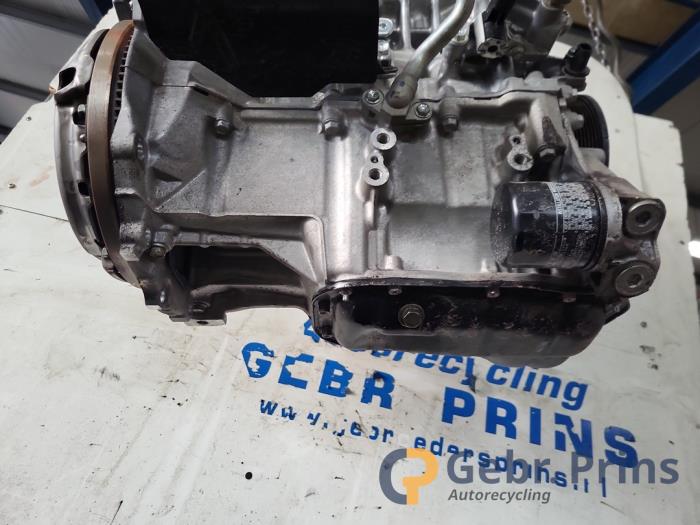 Engine from a Toyota C-HR (X1,X5) 1.2 16V Turbo 2017