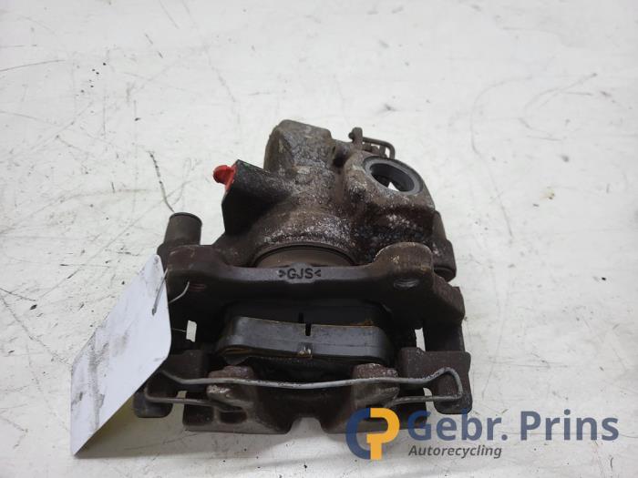 Gebrauchte Bremszange rechts hinten Peugeot 508 (8D) 1.6 THP 16V Preis € 40,00 Margenregelung angeboten von Autorec. Gebr. Prins b.v.
