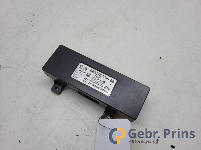Używane Modul Bluetooth Peugeot 508 (8D) 1.6 THP 16V Cena € 35,00 Procedura marży oferowane przez Autorec. Gebr. Prins b.v.