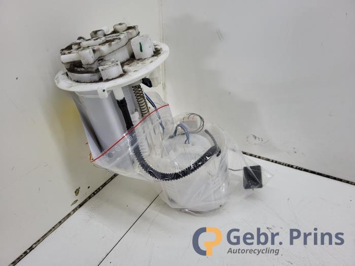 Gebrauchte Kraftstoffpumpe Elektrisch Toyota C-HR (X1,X5) 1.2 16V Turbo Preis € 75,00 Margenregelung angeboten von Autorec. Gebr. Prins b.v.