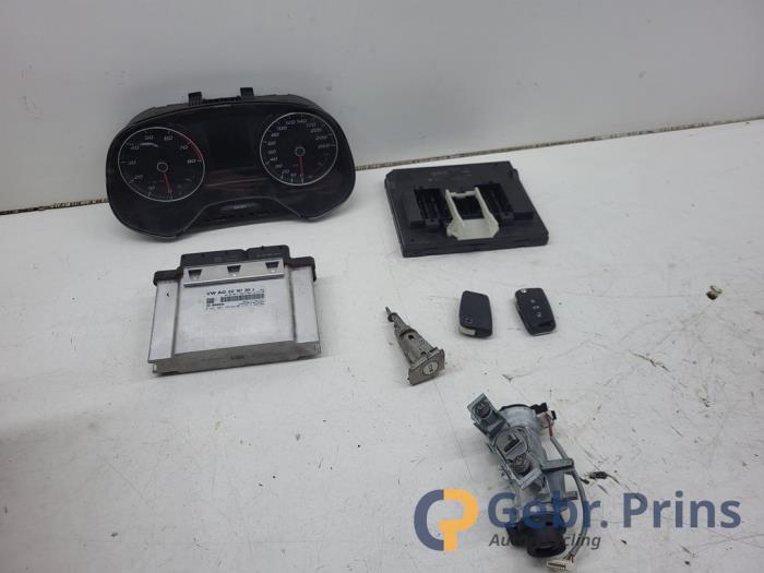 Used Ignition lock + computer Seat Leon ST (5FF) 1.4 TSI 16V Price € 175,00 Margin scheme offered by Autorec. Gebr. Prins b.v.