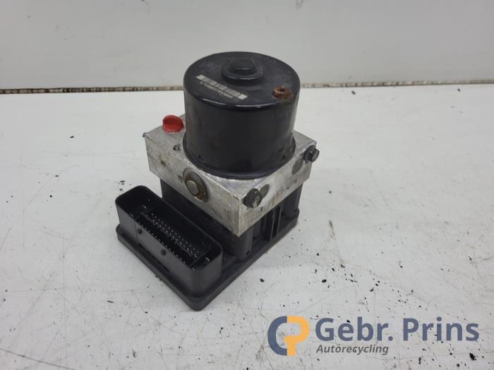 Begagnade ABS-pump Volkswagen Golf V (1K1) 2.0 TFSI GTI 16V Pris € 125,00 Marginaltabell erbjuds av Autorec. Gebr. Prins b.v.