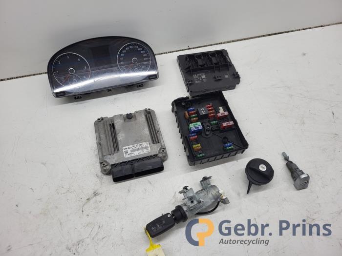 Used Ignition lock + computer Volkswagen Caddy IV 2.0 TDI 102 Price € 423,50 Inclusive VAT offered by Autorec. Gebr. Prins b.v.