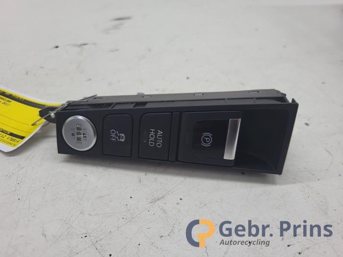 Używane Przelacznik hamulca postojowego Volkswagen Passat Variant (365) 1.4 TSI 16V Cena € 10,00 Procedura marży oferowane przez Autorec. Gebr. Prins b.v.