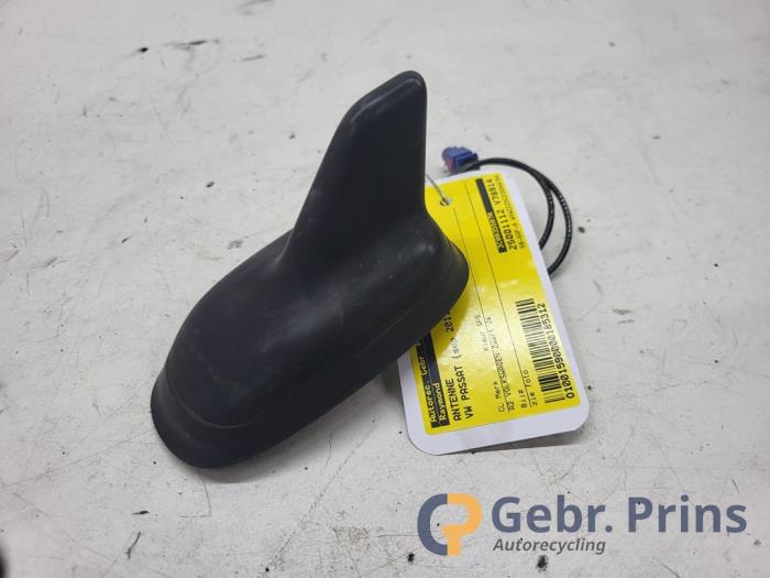 Używane Antena Volkswagen Passat Variant (365) 1.4 TSI 16V Cena € 15,00 Procedura marży oferowane przez Autorec. Gebr. Prins b.v.