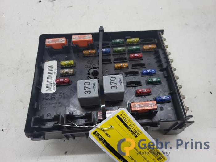 Begagnade Säkringsbox Volkswagen Passat Variant (365) 1.4 TSI 16V Pris € 40,00 Marginaltabell erbjuds av Autorec. Gebr. Prins b.v.