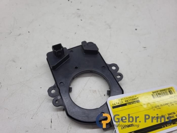 Begagnade Styrvinkelsensor Renault Megane IV Estate (RFBK) 1.5 Energy dCi 110 Pris € 30,00 Marginaltabell erbjuds av Autorec. Gebr. Prins b.v.