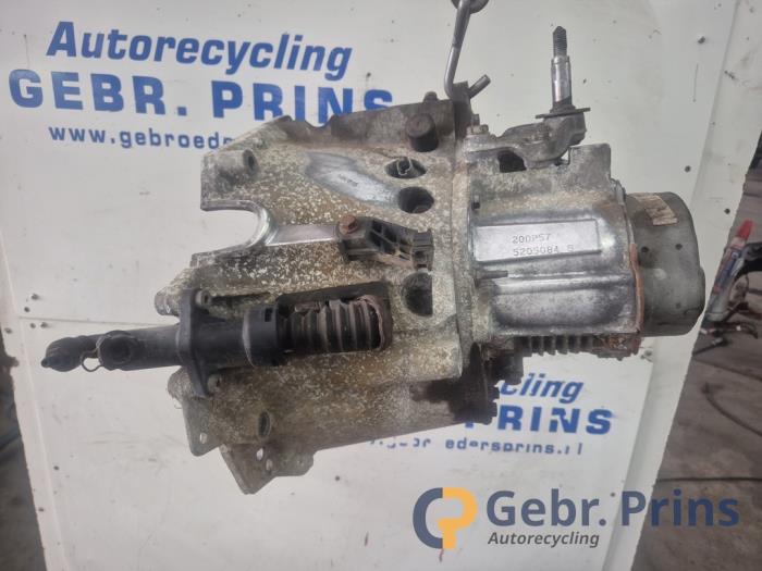 Gebrauchte Getriebe Peugeot Partner Tepee (7A/B/C/D/E/F/G/J/P/S) 1.6 Phase 1 Preis € 400,00 Margenregelung angeboten von Autorec. Gebr. Prins b.v.