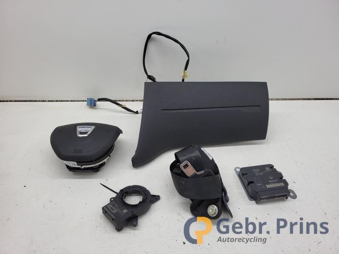 Begagnade Airbagset Dacia Lodgy (JS/SD0J) 1.3 TCE 130 16V Pris € 400,00 Marginaltabell erbjuds av Autorec. Gebr. Prins b.v.