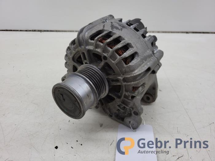 Begagnade Dynamo Volkswagen Polo V (6R) 1.0 TSI 12V BlueMotion Pris € 50,00 Marginaltabell erbjuds av Autorec. Gebr. Prins b.v.