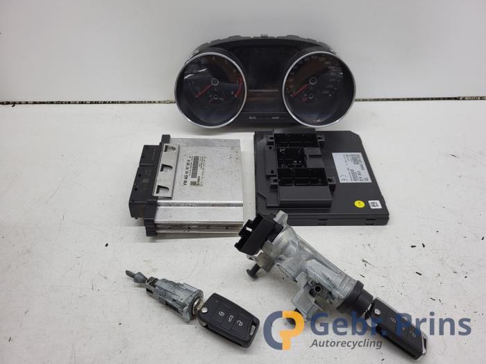 Used Ignition lock + computer Volkswagen Polo V (6R) 1.0 TSI 12V BlueMotion Price € 125,00 Margin scheme offered by Autorec. Gebr. Prins b.v.