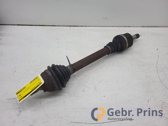 Gebrauchte Antriebswelle links vorne Citroen C4 Berline (NC) 1.6 16V VTi Preis € 40,00 Margenregelung angeboten von Autorec. Gebr. Prins b.v.