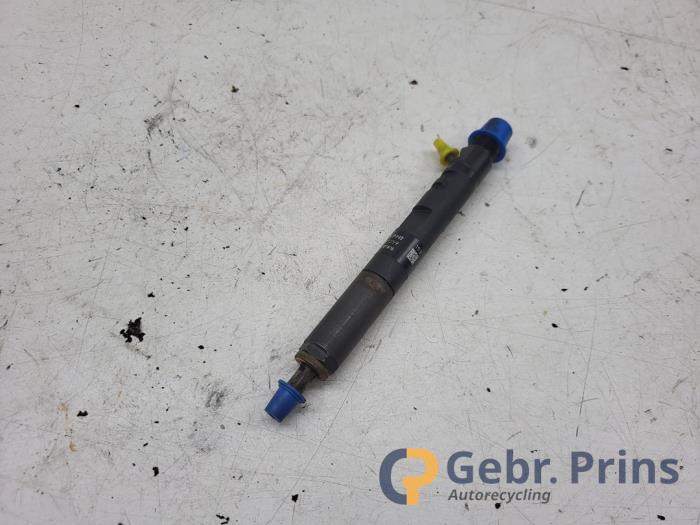 Usagé Injecteurs Renault Twingo II (CN) 1.5 dCi 90 FAP Prix € 50,00 Règlement à la marge proposé par Autorec. Gebr. Prins b.v.