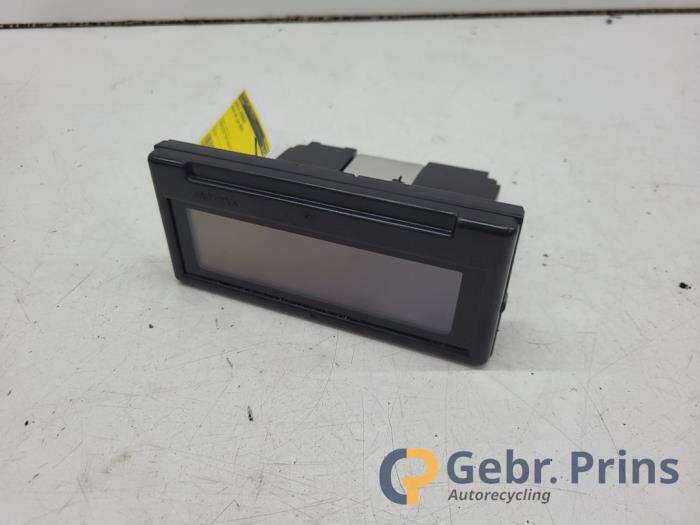 Begagnade Innerdisplay Volvo C30 (EK/MK) 2.0 16V Pris € 25,00 Marginaltabell erbjuds av Autorec. Gebr. Prins b.v.
