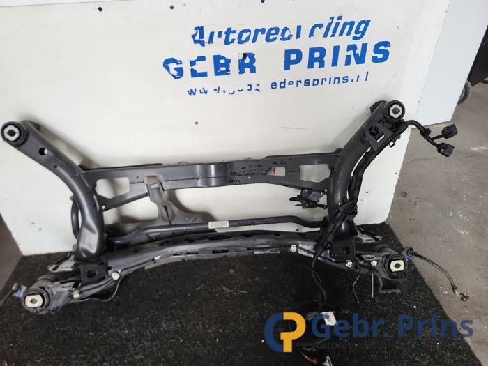 Gebrauchte Unterrahmen Volkswagen Golf VIII (CD1) 2.0 GTD 16V Preis € 100,00 Margenregelung angeboten von Autorec. Gebr. Prins b.v.
