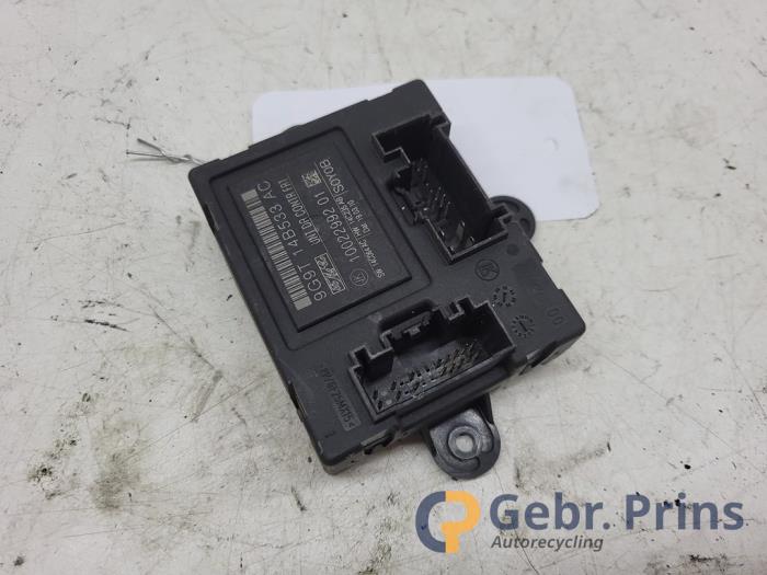 Używane Modul centralnego zamka Ford Mondeo IV Wagon 2.2 TDCi 16V Cena € 15,00 Procedura marży oferowane przez Autorec. Gebr. Prins b.v.