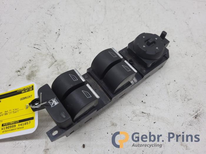 Usados Interruptor de ventanilla eléctrica Ford Mondeo IV Wagon 2.2 TDCi 16V Precio € 20,00 Norma de margen ofrecido por Autorec. Gebr. Prins b.v.