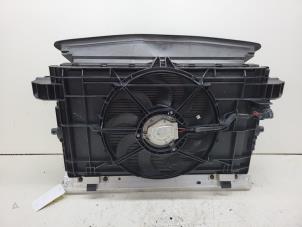 Usados Juego de refrigerador Tesla Model Y (5YJY) RWD Precio € 650,00 Norma de margen ofrecido por Autorec. Gebr. Prins b.v.