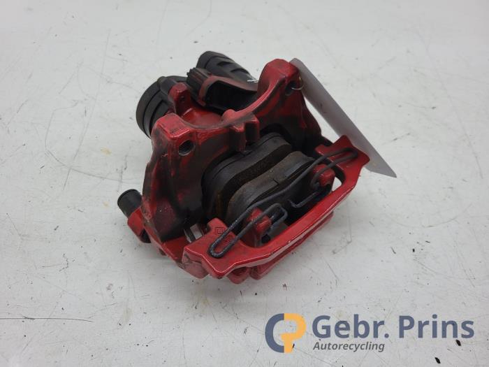 Gebrauchte Bremszange rechts hinten Volkswagen Golf VIII (CD1) 2.0 GTD 16V Preis € 100,00 Margenregelung angeboten von Autorec. Gebr. Prins b.v.