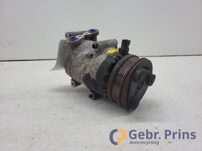 Used Air conditioning pump Ford Focus 2 1.6 Ti-VCT 16V Price € 40,00 Margin scheme offered by Autorec. Gebr. Prins b.v.
