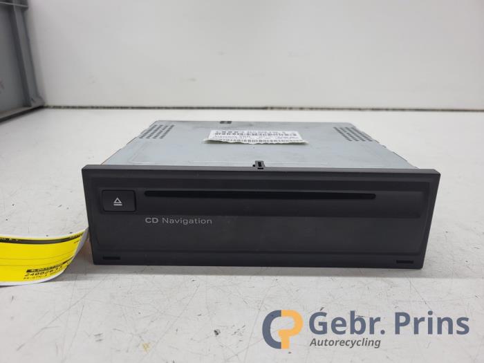 Usagé Module navigation Audi A4 (B8) 1.8 TFSI 16V Prix € 100,00 Règlement à la marge proposé par Autorec. Gebr. Prins b.v.