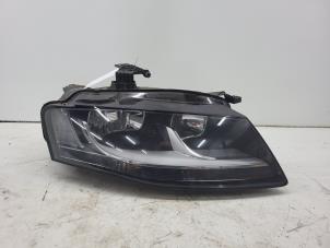 Usagé Phare droit Audi A4 (B8) 1.8 TFSI 16V Prix € 200,00 Règlement à la marge proposé par Autorec. Gebr. Prins b.v.