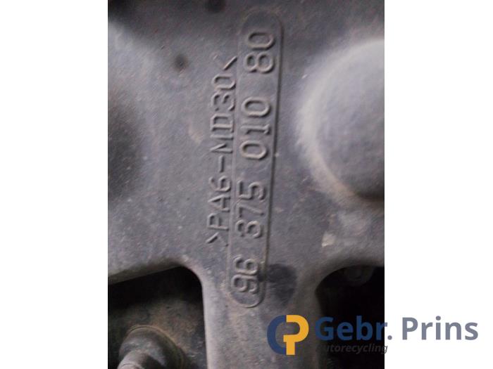 Engine from a Citroën Nemo (AA) 1.4 HDi 70 2008