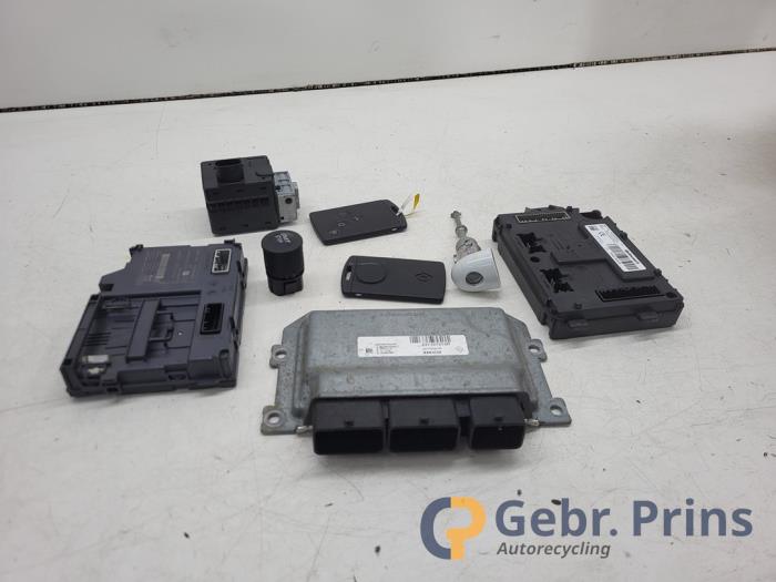 Used Ignition lock + computer Renault Clio IV (5R) 1.2 16V Price € 125,00 Margin scheme offered by Autorec. Gebr. Prins b.v.