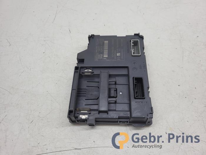 Ignition lock + computer from a Renault Clio IV (5R) 1.2 16V 2016