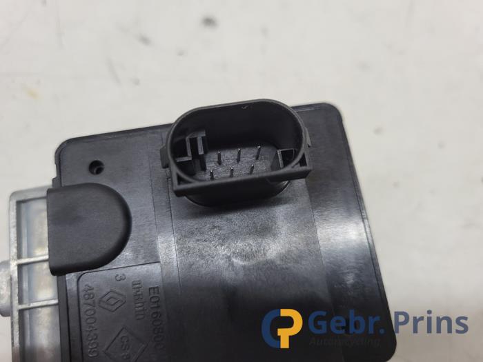 Ignition lock + computer from a Renault Clio IV (5R) 1.2 16V 2016