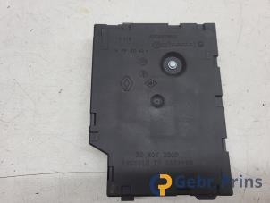 Ignition lock + computer from a Renault Clio IV (5R) 1.2 16V 2016