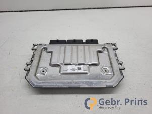 Ignition lock + computer from a Renault Clio IV (5R) 1.2 16V 2016