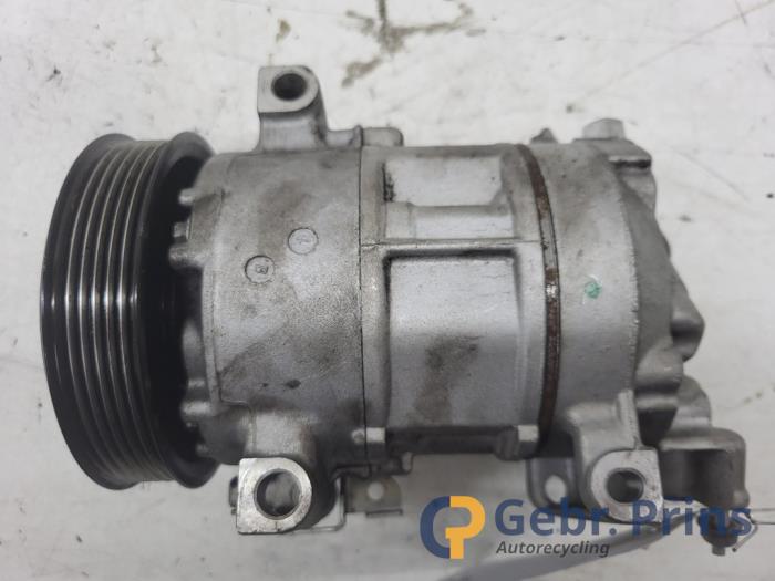 Usagé Pompe clim Peugeot 308 (4A/C) 1.6 VTI 16V Prix € 100,00 Règlement à la marge proposé par Autorec. Gebr. Prins b.v.