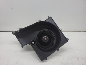 Usados Motor de ventilador de calefactor Nissan Primera (P12) 1.8 16V Precio € 30,00 Norma de margen ofrecido por Autorec. Gebr. Prins b.v.